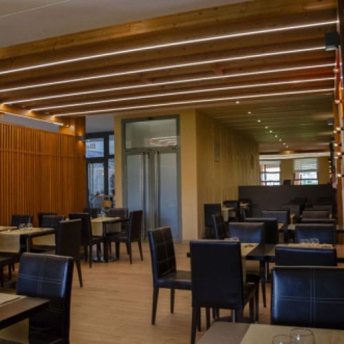 Vistas del comedor desde diferentes ángulos