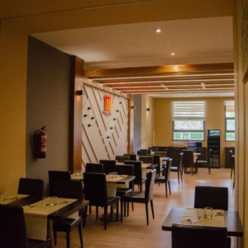 Vistas del comedor desde diferentes ángulos